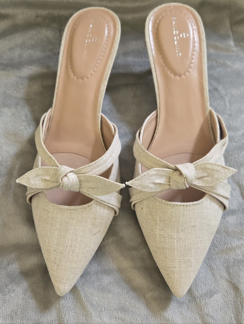 Bandolino Women's Linen Textured Knot Pointed Mule In Cream